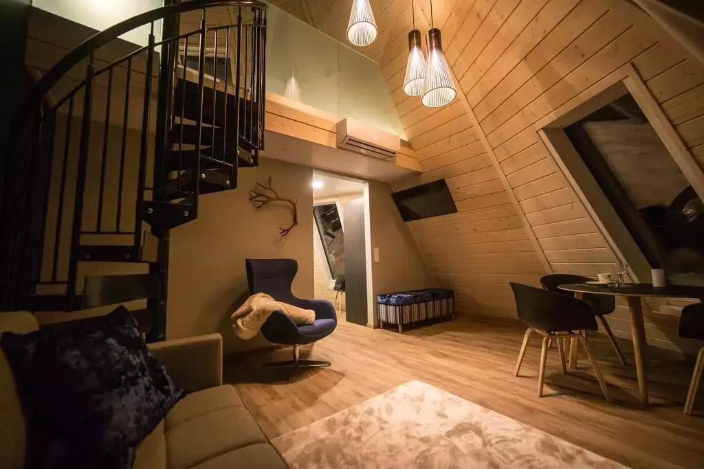 芬兰玻璃屋极光之旅,芬兰极光玻璃屋2024