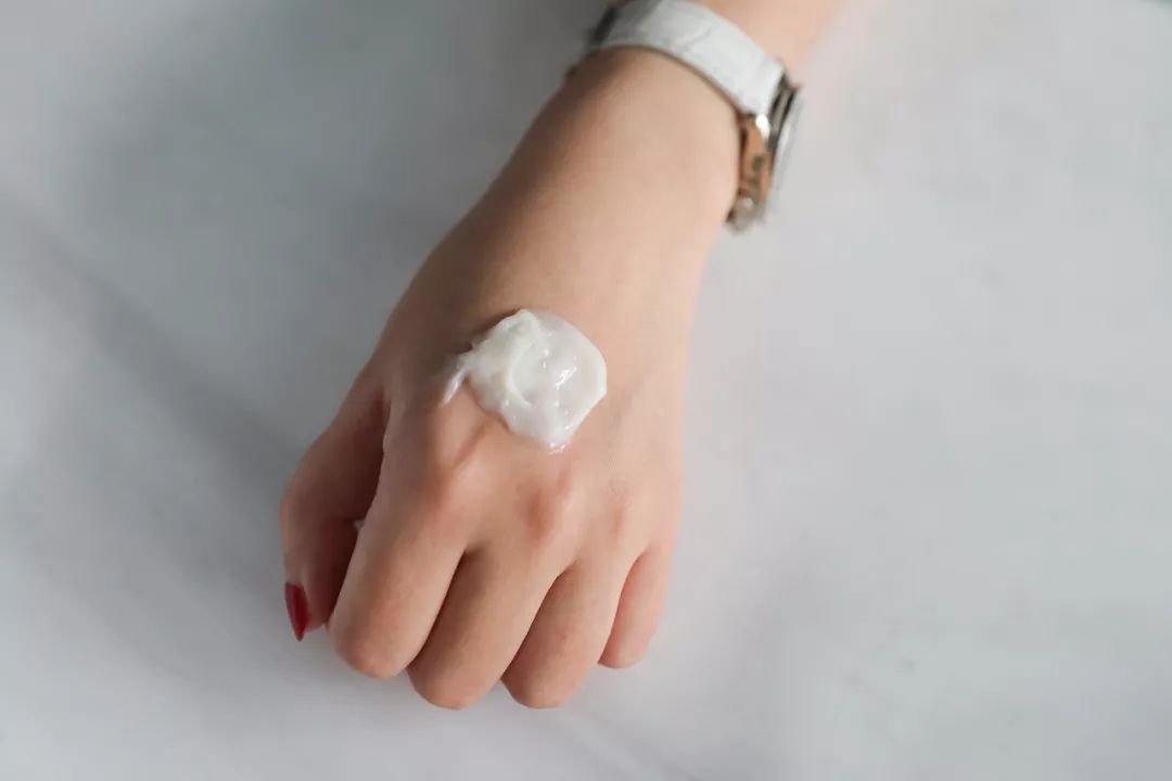 章小蕙推荐的淡斑好物,章小蕙分享化妆品