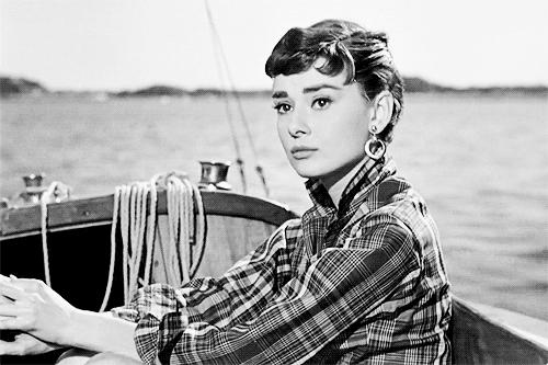 白色怎么显得高级,穿搭基础色都是什么颜色