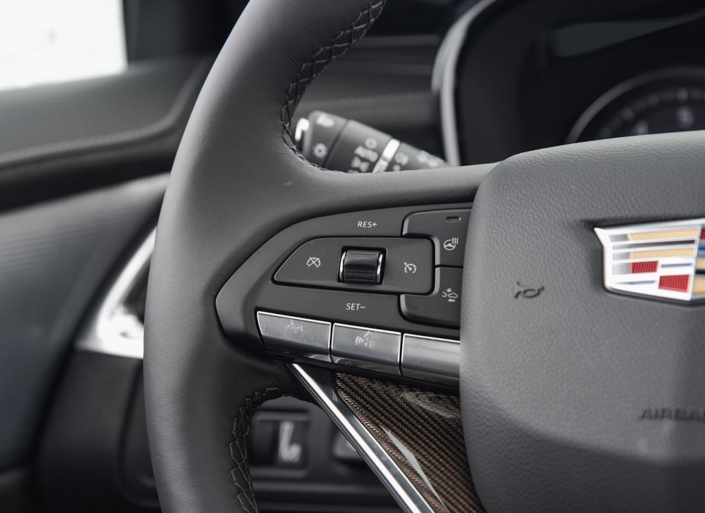 凯迪拉克最好看的suvxt6,试驾凯迪拉克suvxt4