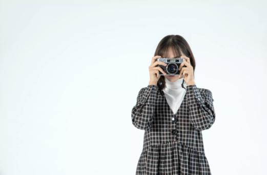 不用去照相馆也能拍证件照三分钟,拍证件照再也不用去照相馆