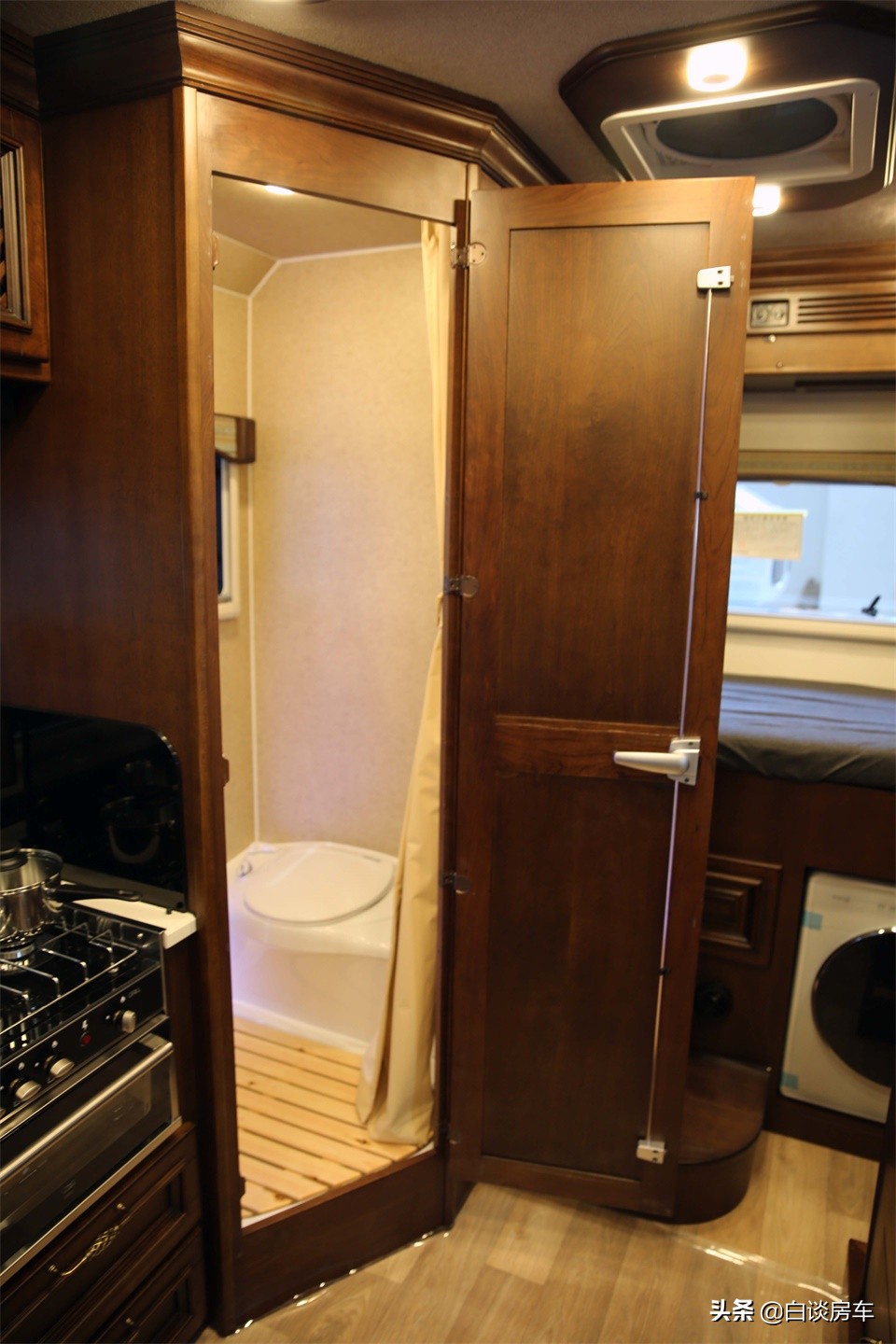 依维柯8at房车驾驶体验,最便宜依维柯8at房车