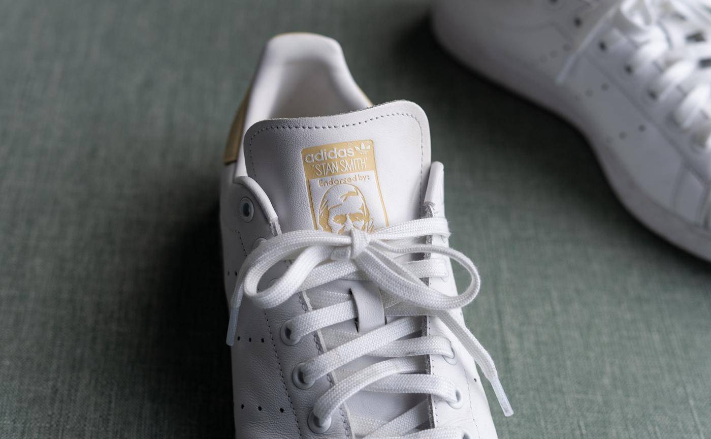 阿迪vs耐克足球鞋,阿迪和耐克小白鞋哪个好