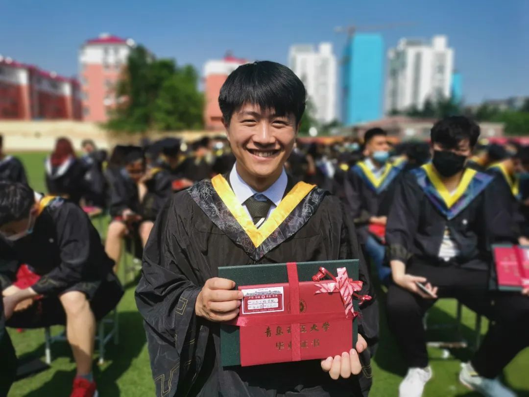 毕业季纸短情长青春永不散场,青春不散场毕业季故事