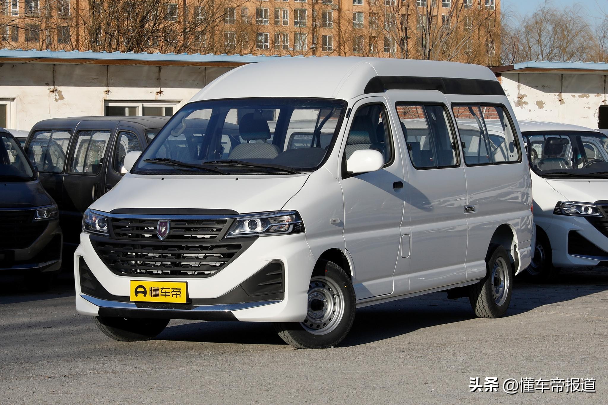 新款江铃特顺空间王降价,江铃特顺长轴高顶空间王二手车