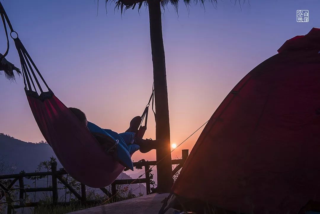 1h飚拢！千年银杏、云海星空、木屋烧烤……这条路线9……