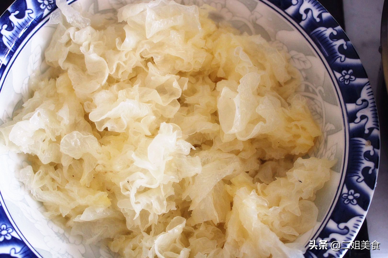 银耳泡开很快好吗,银耳闷烧好吃么