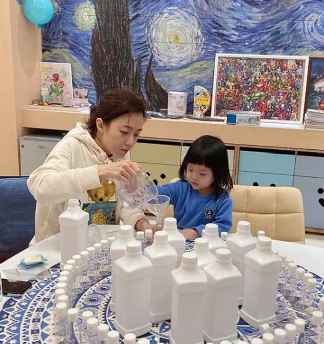 奢侈品牌送什么样的礼品,奢侈品牌节日礼物