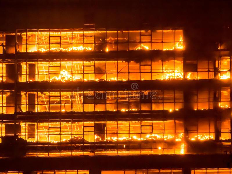 自媒体爆文八大技巧,自媒体原创爆文标题的十二大套路