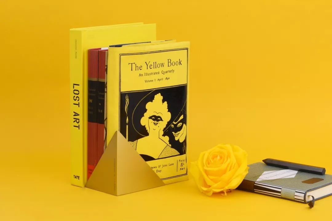 那本让王尔德堕落的“小黄书”