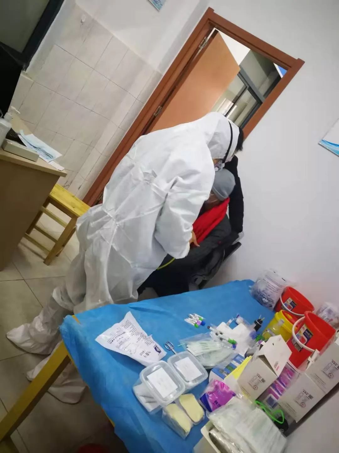 守望相助同心战疫,守望相助一起战疫