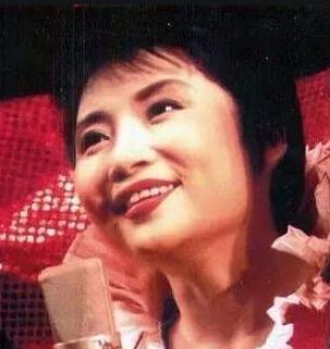 李娜青藏高原背后的故事,1997年一代歌后李娜为何会出家