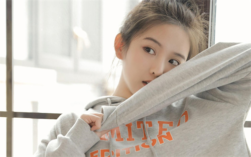 知识分享主播在直播间的玩法技巧,主播掌握这些技巧完美度过新手期