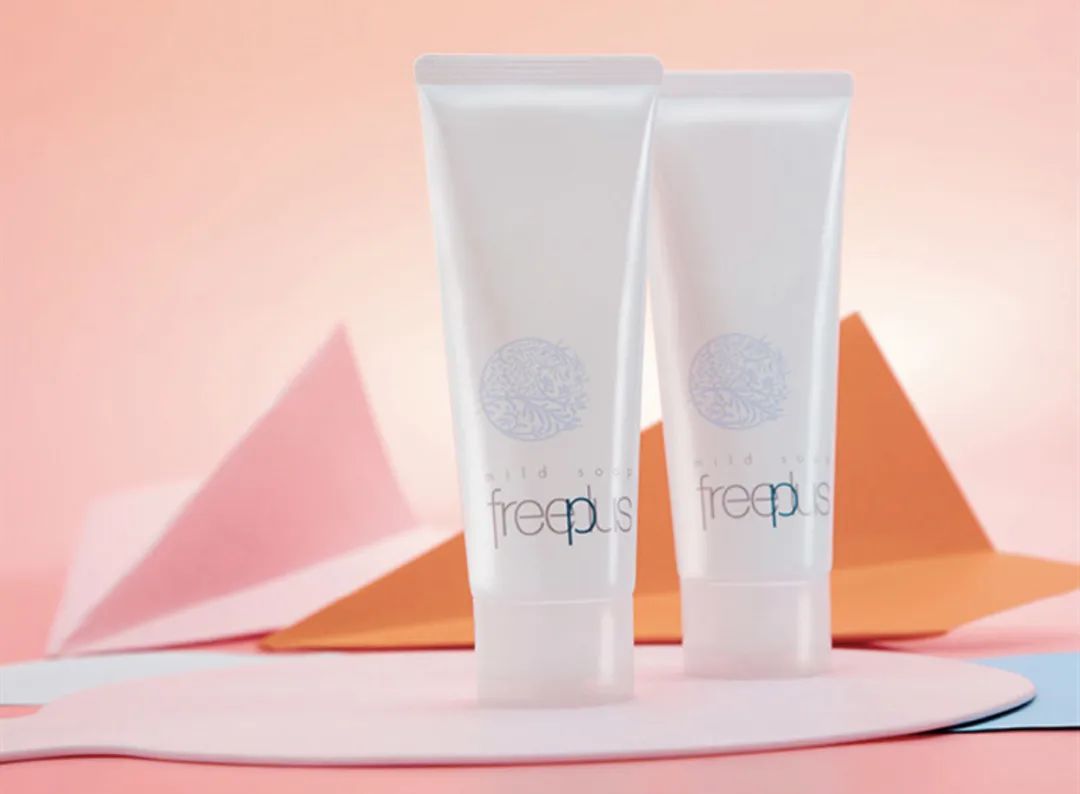 如何用40块们堆出一张精致有钱脸?来自《隐形贫困女子宝典》