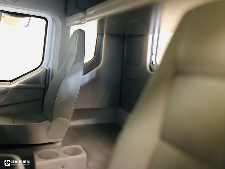 乘龙t7l600马力长头生活舱落地价,乘龙t7卡车最新款