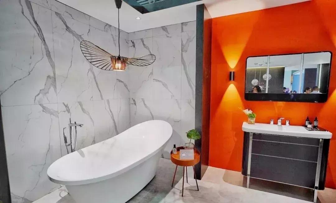 色“诱上海厨卫展！科勒、高斯...谁最出色