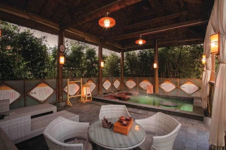 济南泡温泉推荐的好地方,济南冬天泡温泉最好的地方