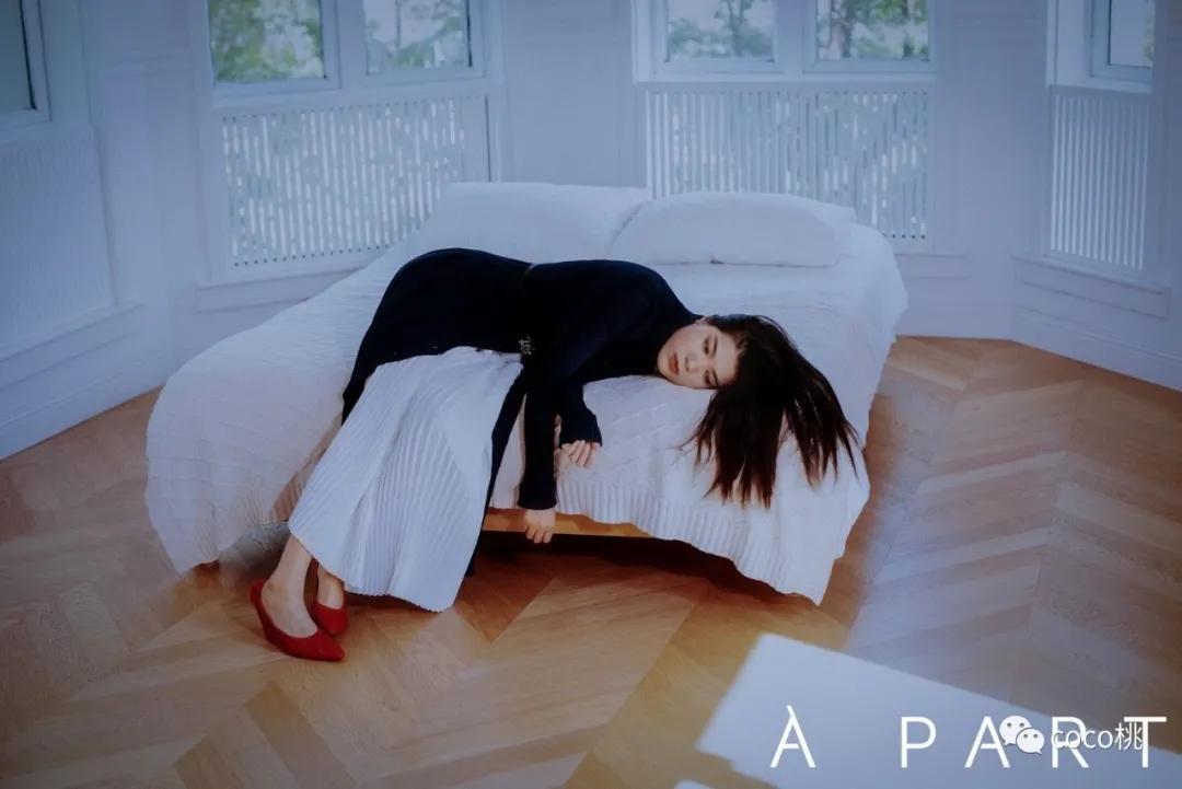 《男人装》的封面，拍的是越来越让人迷惑了