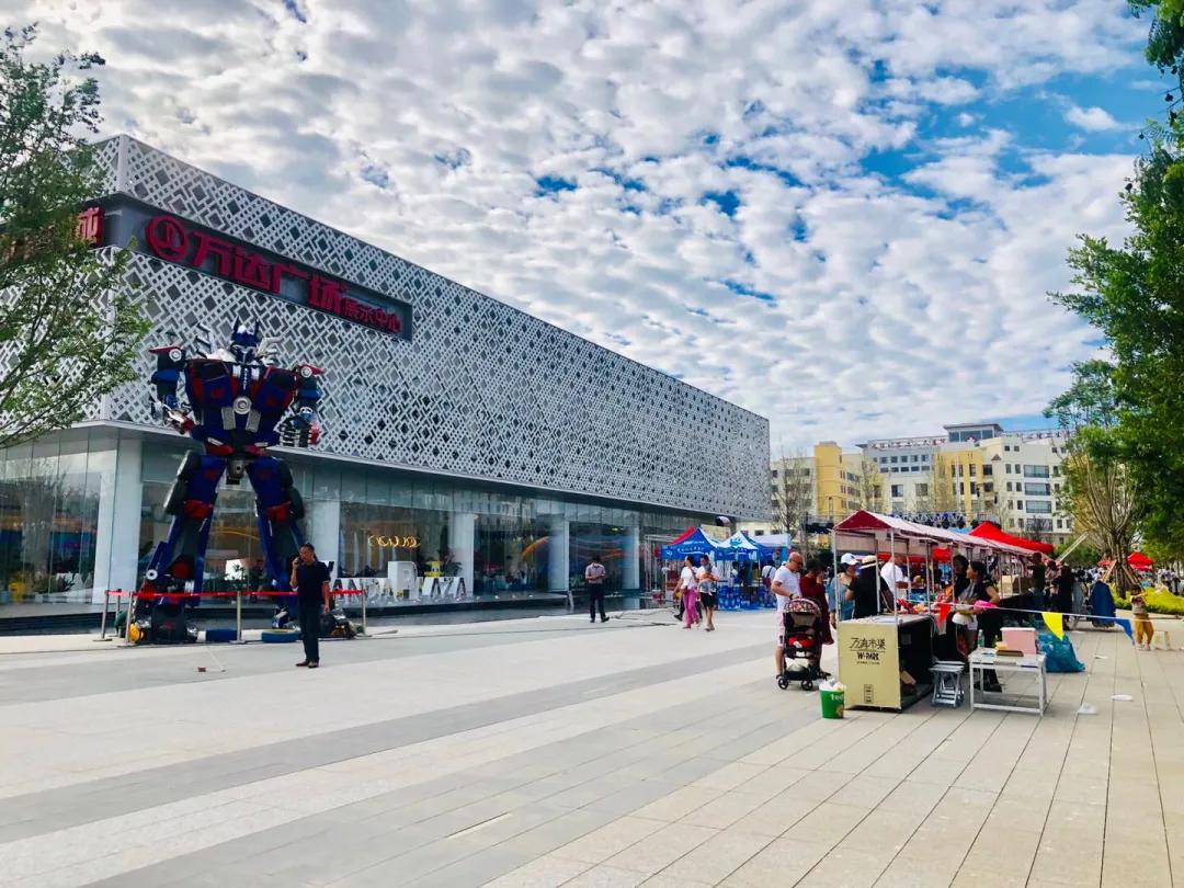 大理夜市水果小吃一条街,大理兴盛附近夜市哪里最热闹