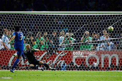 巴乔接班人屈就左后卫？意大利伟大左后卫其实踢不了10号被淘汰