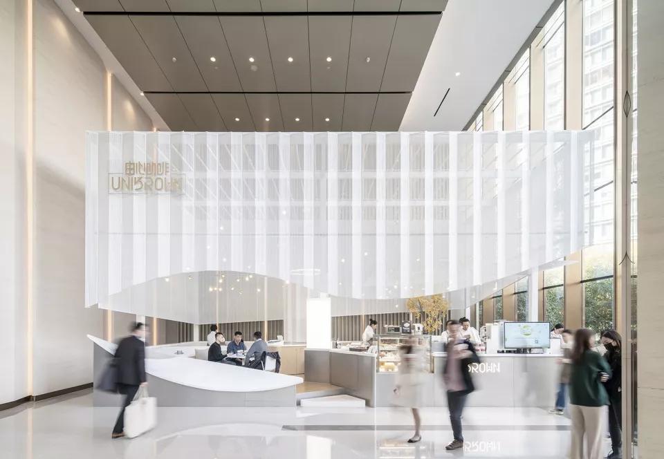 开在上海商场里的咖啡馆,用店面造型让月销量猛冲