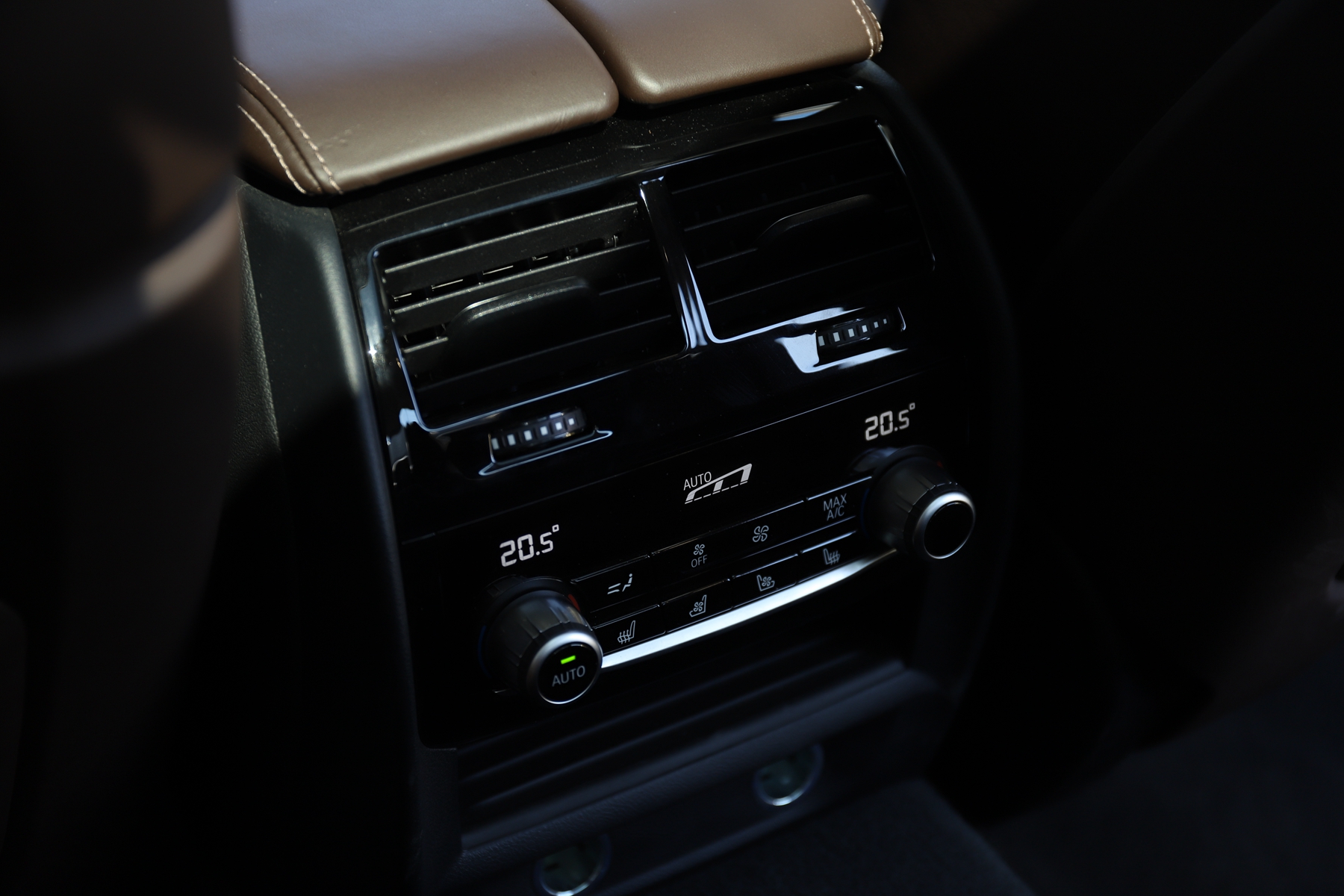 这一代宝马5系操控感怎样,宝马5系直列6缸2.5发动机油耗高