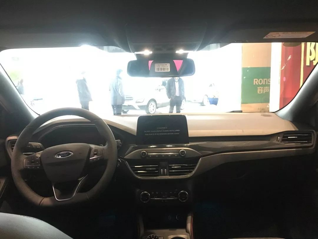 试驾小钢炮全新福克斯active,试驾新福克斯