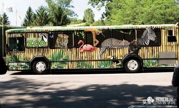 世界最有意思公交车,史上最狂野的公交车广告