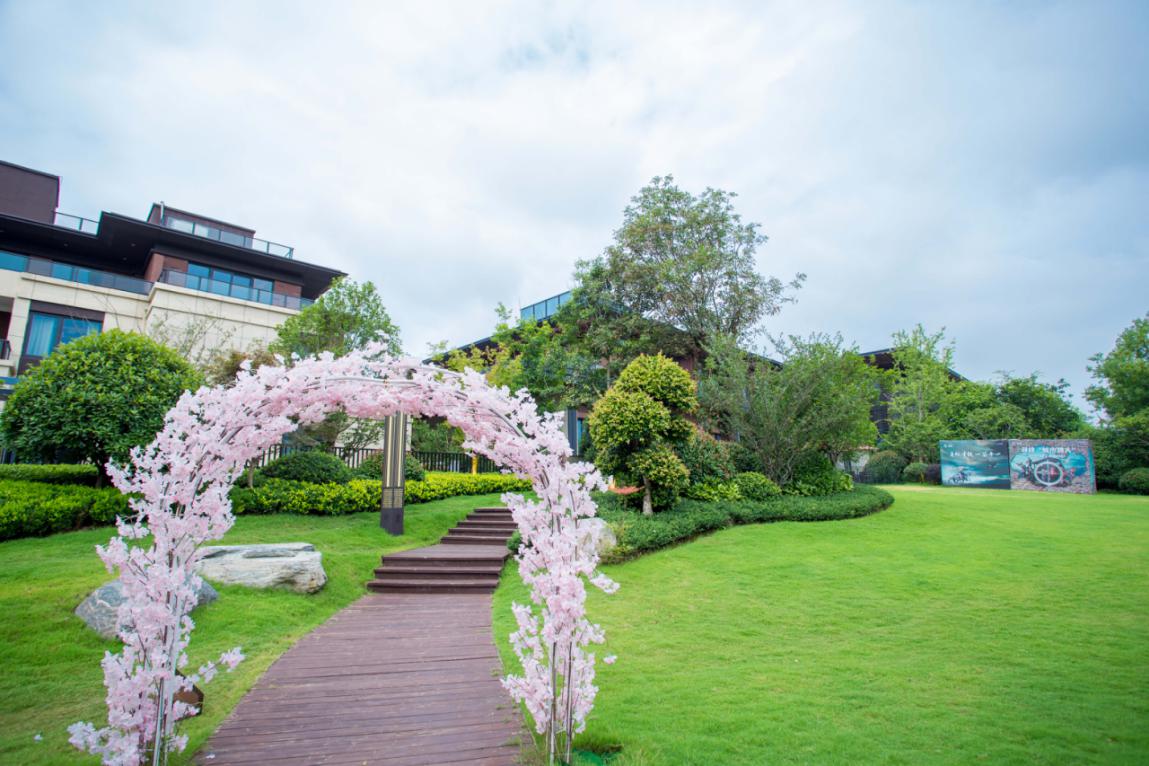 低密墅区优势,一探究竟探店