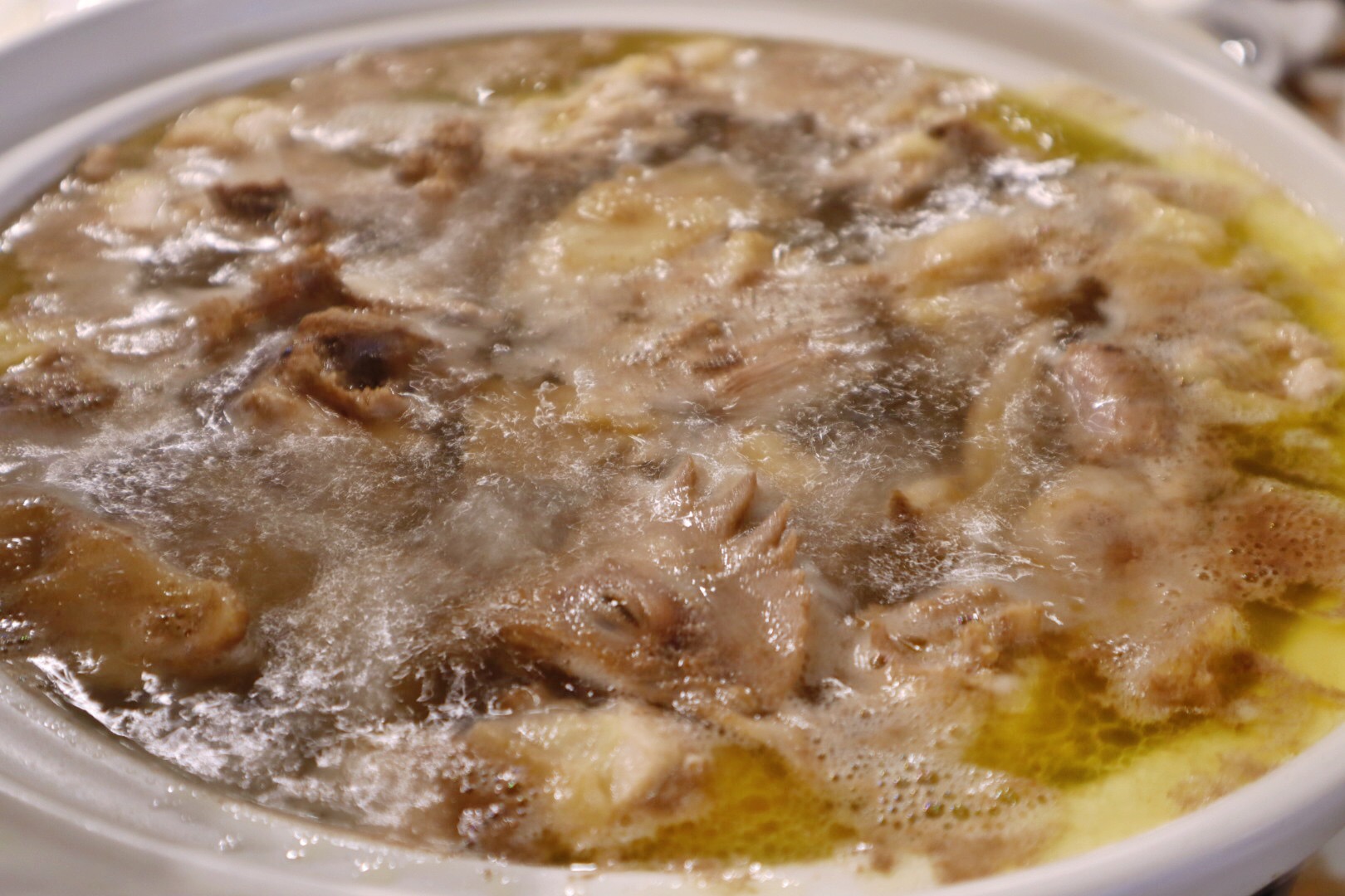 寻味武汉：坚持做传统粤菜27年不变，鸡有鸡味，鱼有鱼香