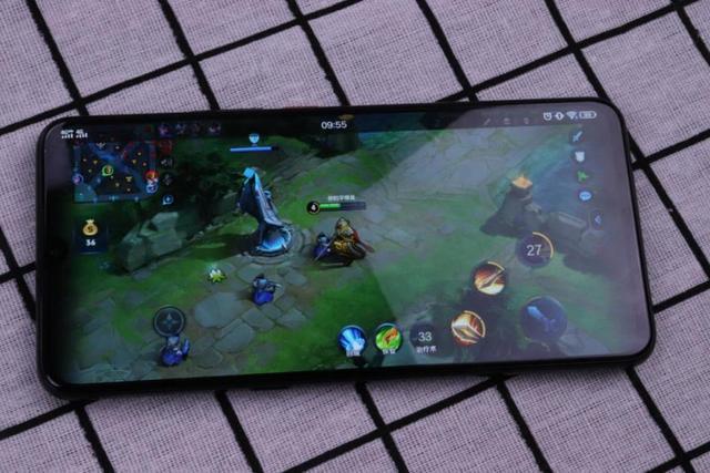 iqoo手机算游戏手机还是旗舰手机,iqoo是游戏手机还是旗舰手机