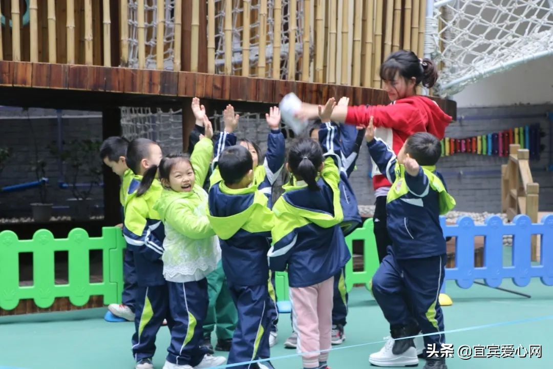 幼儿园乐享春天活动,幼儿园欢乐运动