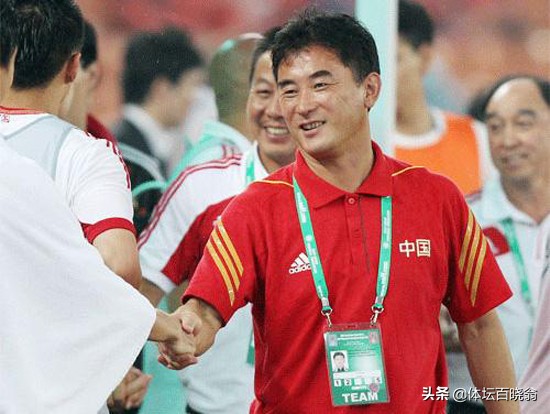 国足上次赢韩国主教练是谁,各年龄段国足主教练