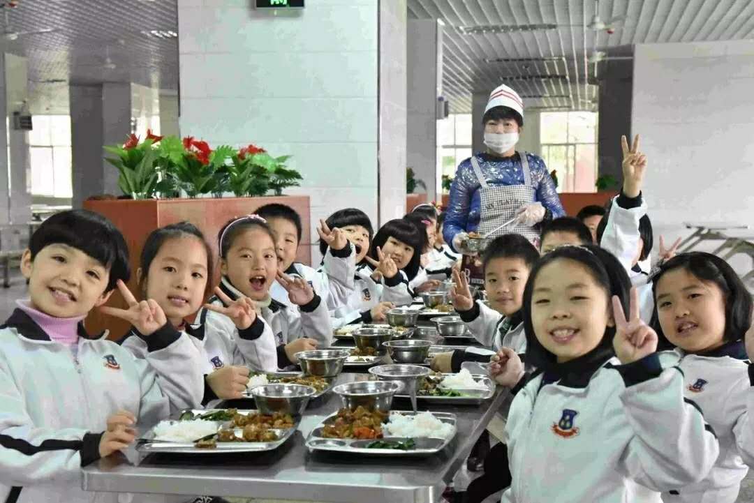 东莞市光正实验学校学生日常,东莞市光正实验学校以梦为马