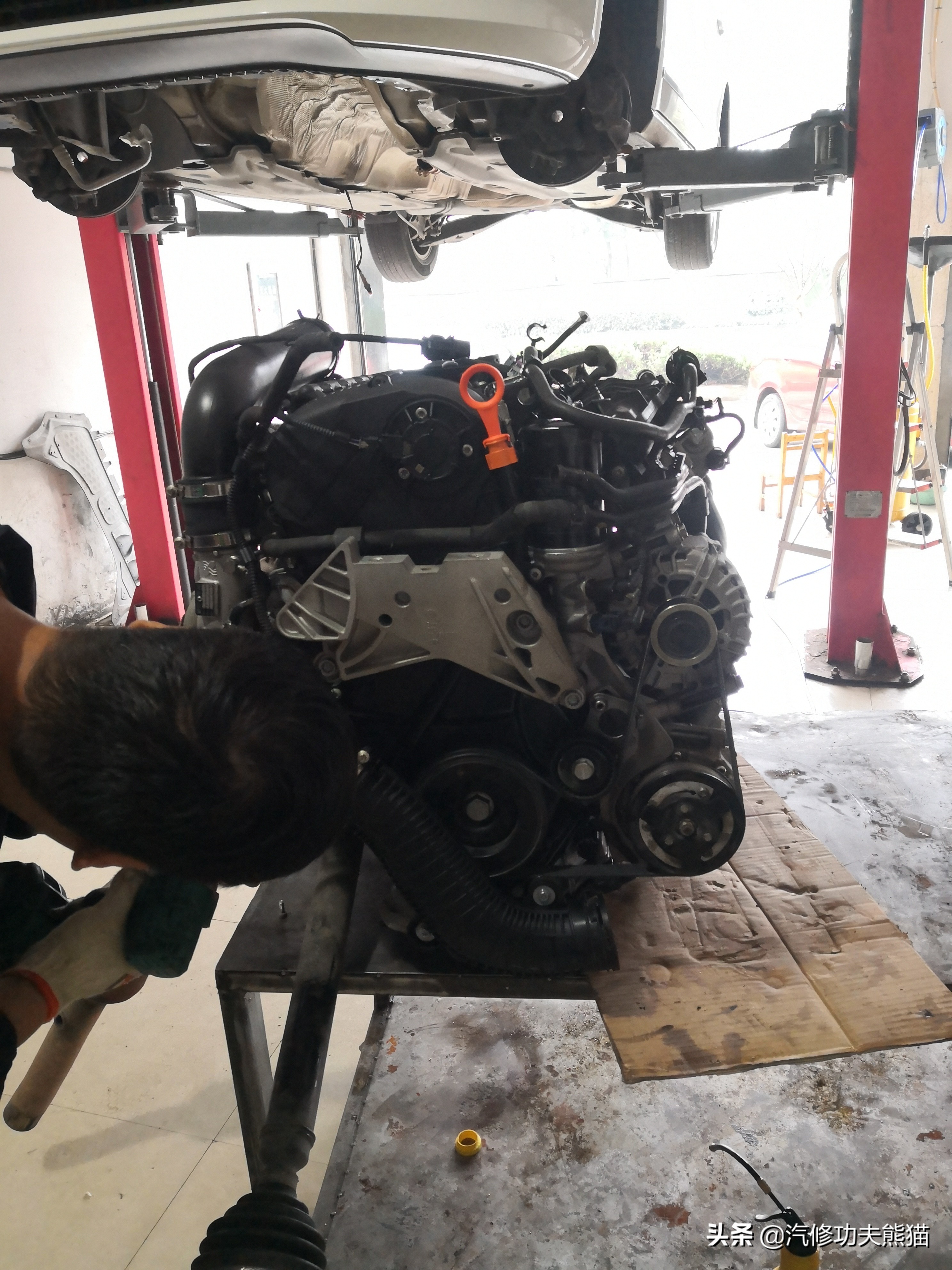 dsg双离合起步抖动有异响,大众帕萨特3.0v6发动机烧机油