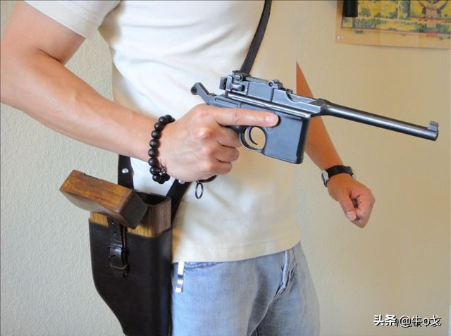 驳壳枪木质枪套玩具,驳壳枪和牛皮枪套的合体叫什么