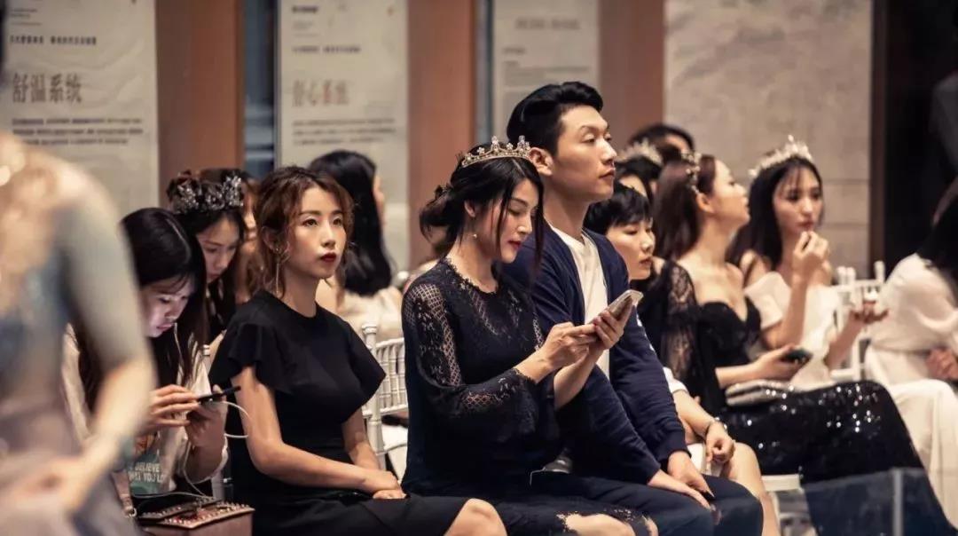 QUNEEN梦游仙境女王派对，天著之上有美的竞相发生