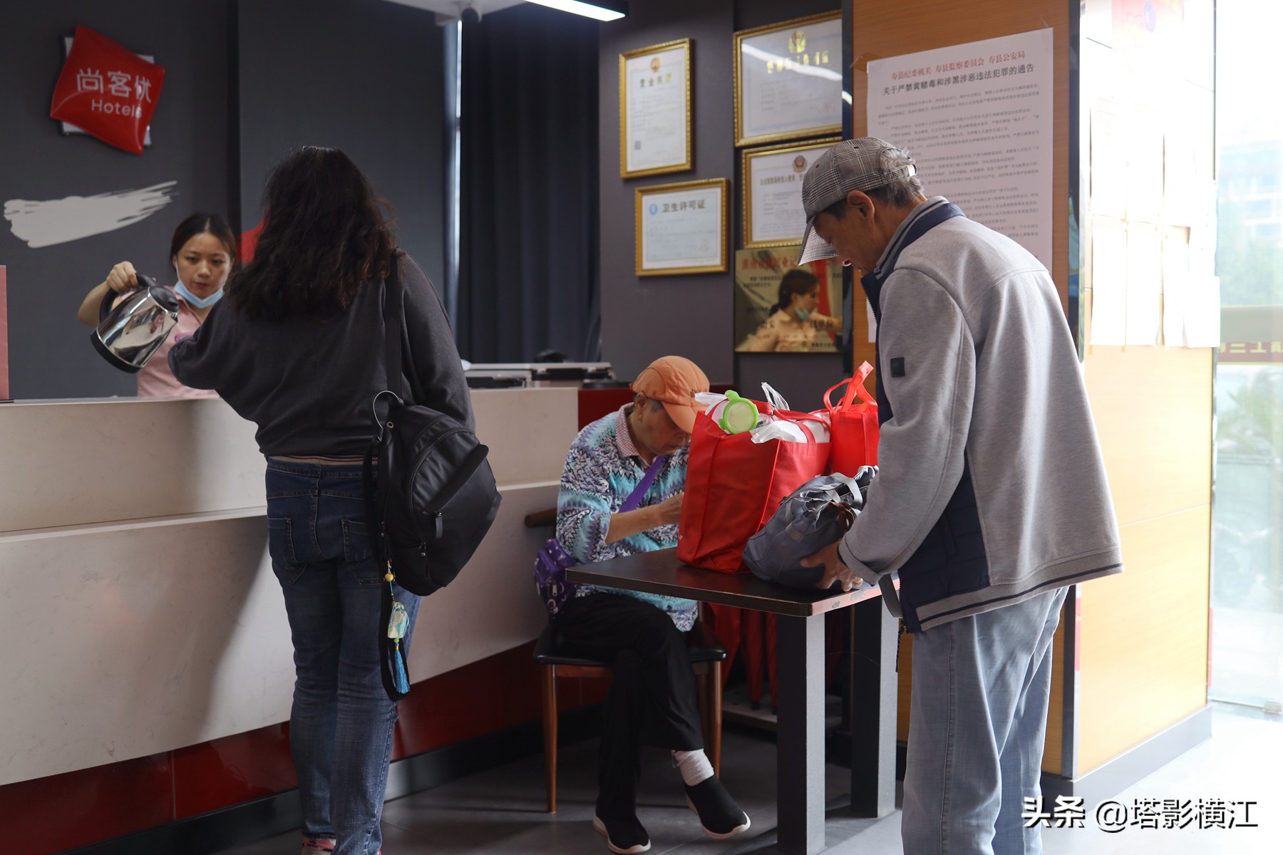 月是故乡明向我们展现了什么,月是故乡明游子思完整版