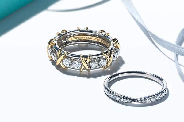 求婚钻戒什么品牌好,求婚钻戒性价比高的品牌