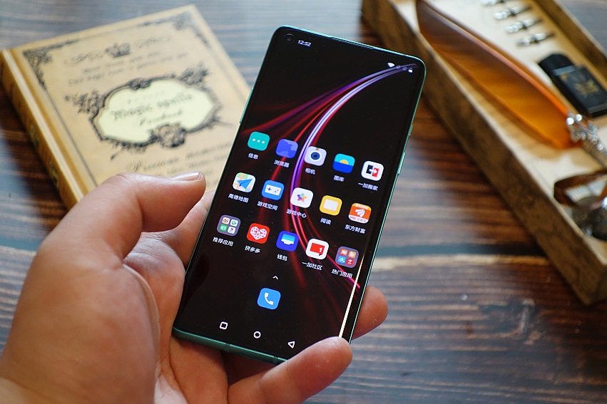 一加8手机到底值不值得入手？全方位实测体验，用事实说话