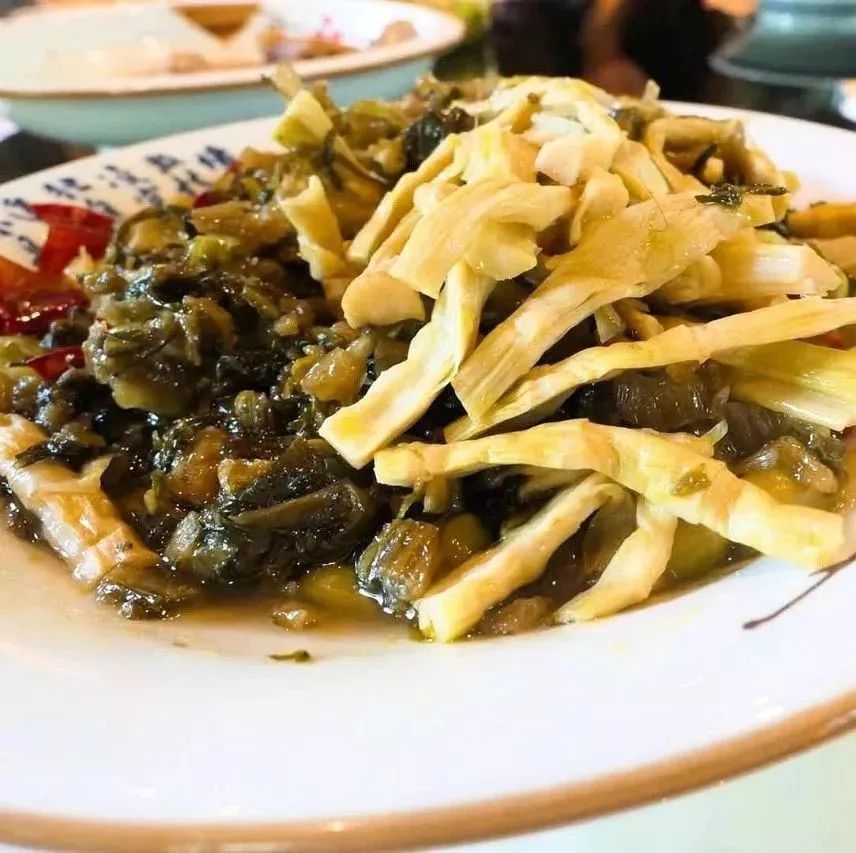 莫干山网红儿童旋转滑梯民宿,莫干山新晋森林亲子民宿无边泳池