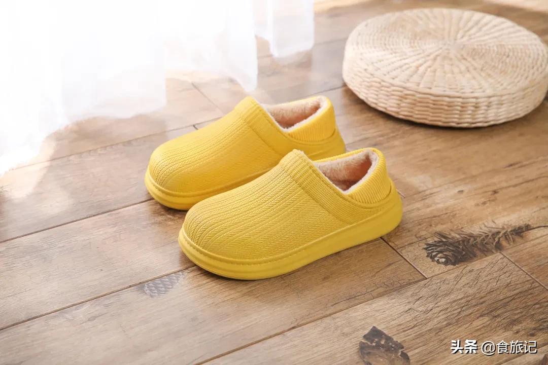 穿上这棉拖，如同踩在大朵棉花上，不怕水防滑、1秒解压，巨舒服