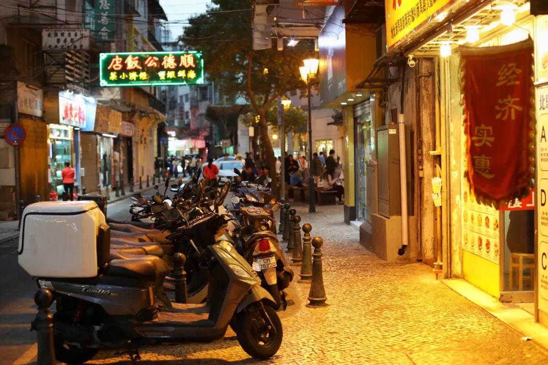 澳门旅游哪种交通工具最便宜,去澳门穷游一万块够不够