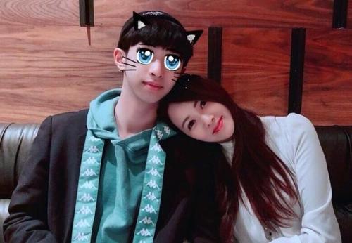 伊能静儿子穿女装做美甲,伊能静儿子美甲视频