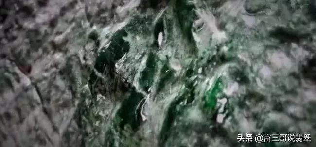 翡翠原石八大场口的原石图片,不懂这些千万别玩翡翠原石