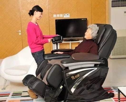 80岁以上老人可用按摩器吗,老人应该不应该买保健仪器