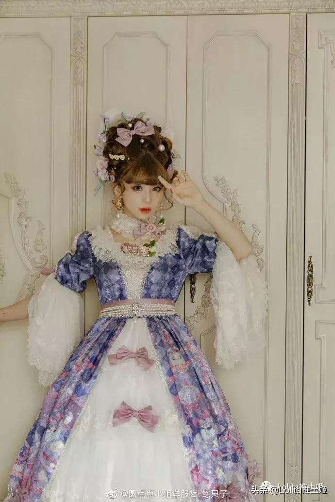 lolita撸猫,lolita撸猫猫