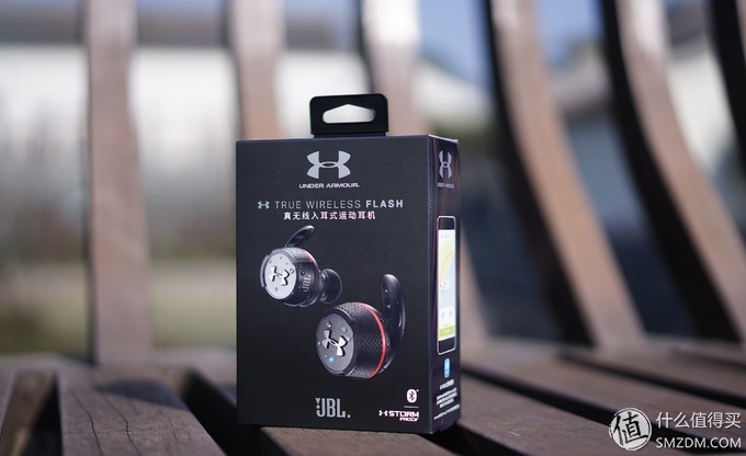 JBLUAFLASH运动耳机,jbl蓝牙运动耳机使用方法
