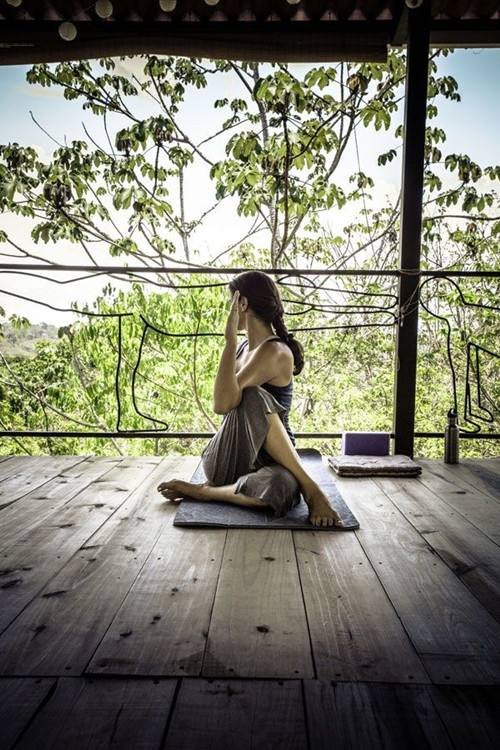 普拉提好还是传统瑜伽好,普拉提瑜伽初级教学视频