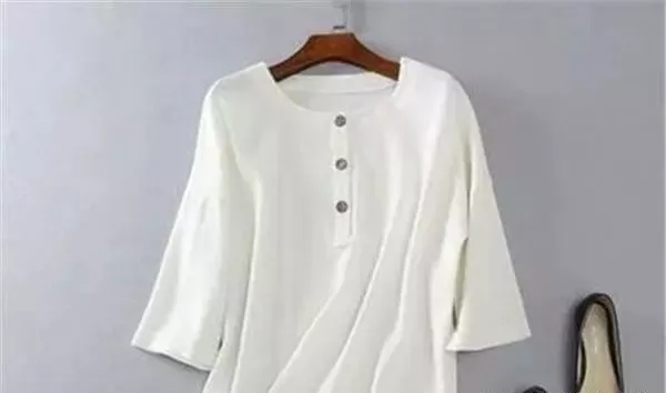 白衣服变黄加白醋泡了洗有用吗,白衣服发黄可以用醋泡吗